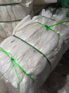 出售干造高压膜，一级料，厂里直接下来的，现货6.8一车