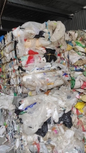 出售水洗高低压膜压包料，现货10吨左右