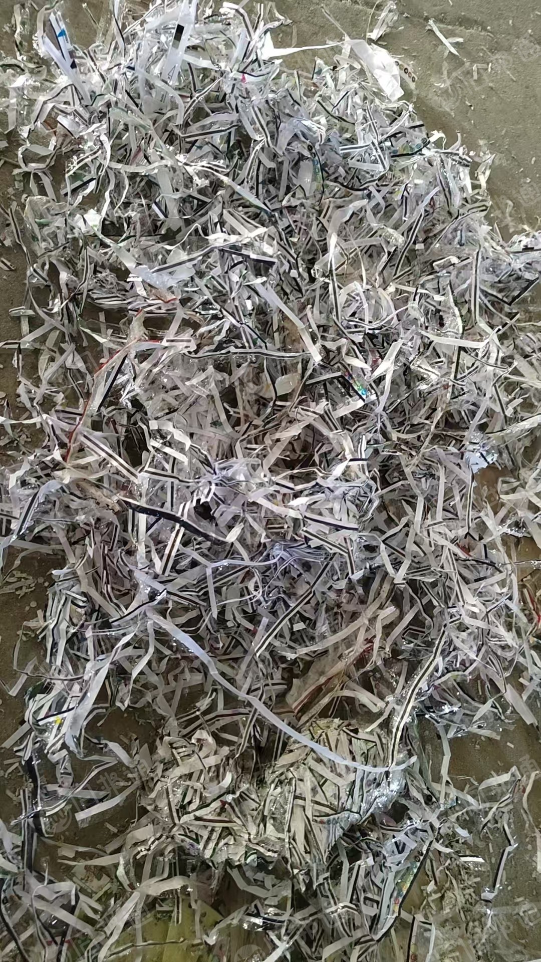 出售带膜纸边条压包料,长期有货