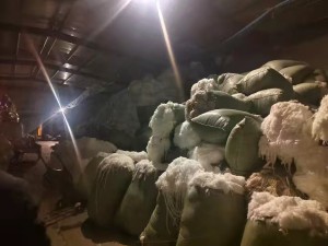 出售氨纶废丝，氨纶干丝和氨纶水丝都有，水丝含水30左右，货在江苏盛泽