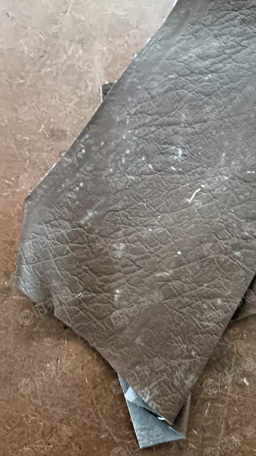 长期出售服装厂下来的皮革,每个月十几吨,有合作后每个月三十到五十吨,厂在浙江温州