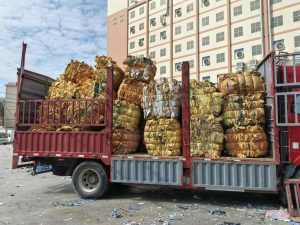 出售废海绵，海绵边角料，垃圾海绵，黑料，燃烧料，月供十几吨，货在福建泉州