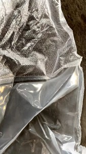 出售高压PE气泡膜废料，现货七八吨，带标签干燥剂