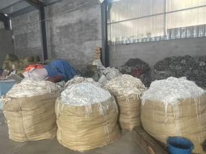 出售涤纶废丝，涤纶干丝，柔性袋装剥出来的，货在山东临沂