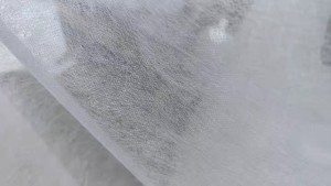 出售无纺布卷材，库存白色无纺布门幅90厘米，克重25克，现货有30卷，货在江苏盐城