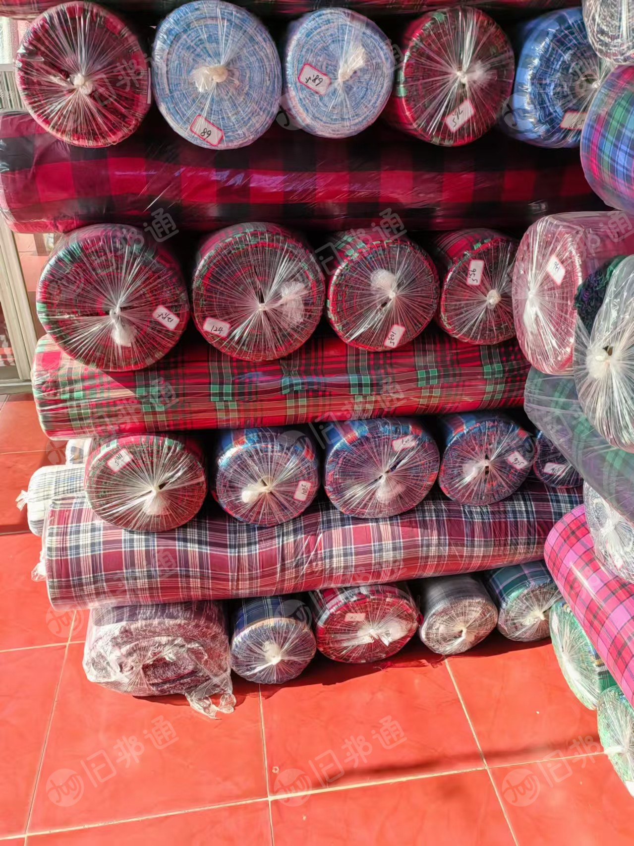 长期出售库存梭织色织布,色织面料,库存布,库存面料,现货几十万米,门幅1米45,克重150左右