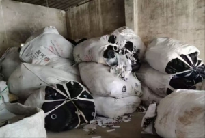 出售黑色PC薄片，双面带胶PC