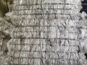 出售京东物流园区下来的干造高压膜，缠绕膜，现货一百多吨，