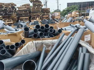 长期出售cpvc工业管破碎料，现货100-200吨