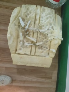 长期出售汽车厂下来的汽车座椅海绵，海绵边角料，月供二十多吨