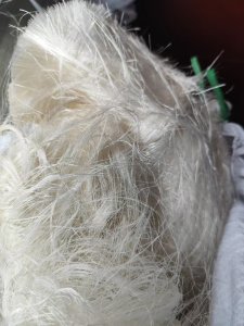 长期出售人造丝，网络丝，化纤，现货有6吨，货在河南焦作