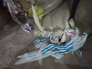 长期出售涤纶拉丝料，涤纶废布，涤纶碎布，现货十几吨