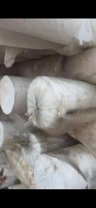 出售工程下来没清洗的硬化涤纶废布，涤纶布块，现货几十万平方，150-200克