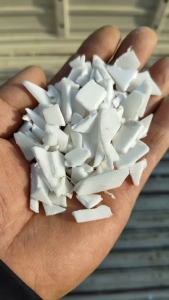 长期出售各色工程丙破碎料