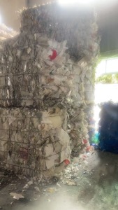 出售奶白白丙压块，现货8吨左右，长期供货