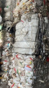 出售PE白乙压块，长期供货