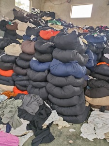 长期出售尼龙里布，尼龙边角料，尼龙废布，现货20吨左右