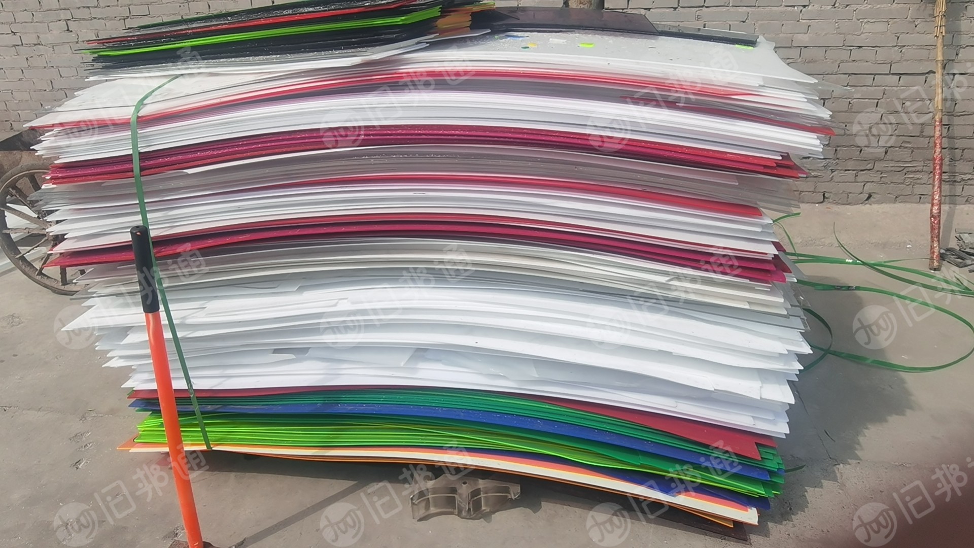 求购亚克力废料,亚克力净料,亚克力毛料,亚克力水口都行