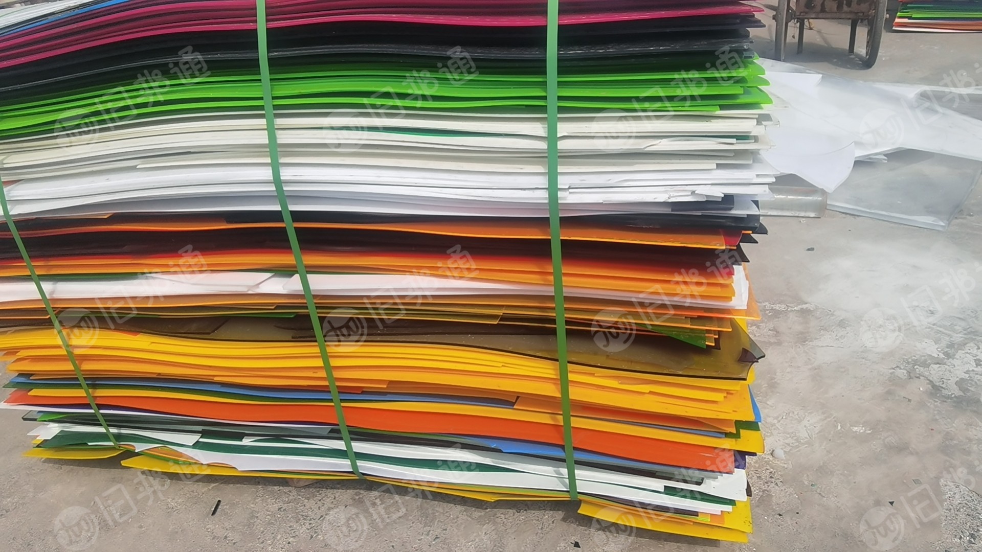 求购亚克力废料,亚克力净料,亚克力毛料,亚克力水口都行