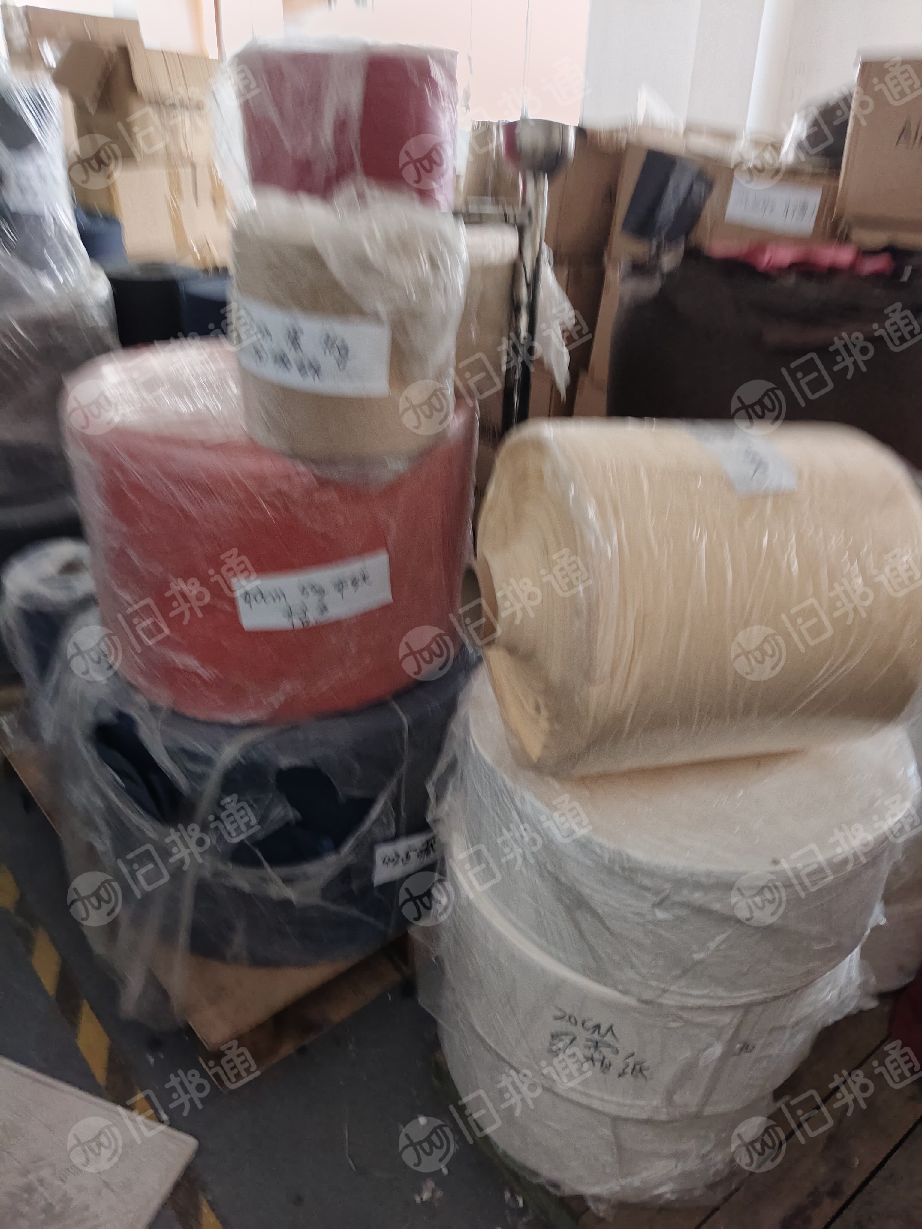 出售做餐巾的无尘纸,有卷筒和边角料