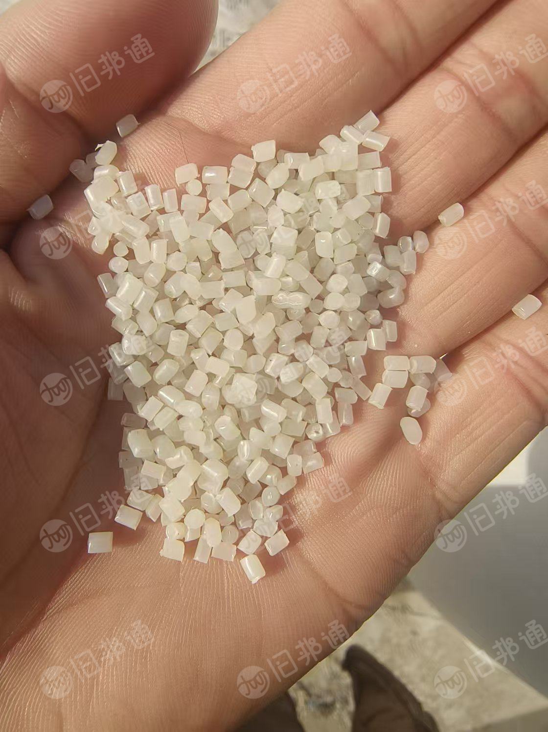 出售尼龙浇筑颗粒,可以直接注塑用,有本色和黑色,长期供货