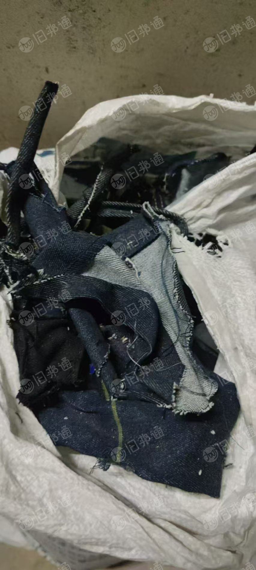 出售牛仔裤碎布,现货十几吨,每个月都有,广西梧州