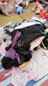 长期出售旧衣服黑料，燃烧料，下脚料，月供10吨左右，货在福建龙岩