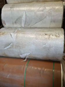 出售卷筒白色皮革纸，原包件无接头，现货14吨，长期有，也有皮革纸压包料