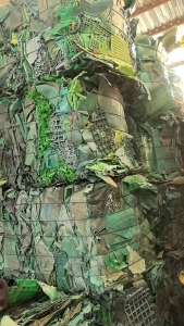 出售绿色分色丙压块，现货够九米六一车