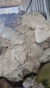 长期出售棉花，棉被统货，黑色白色都有，厂在河南三门峡