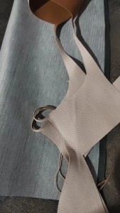 长期出售pvc家私革边角料，现货够车，吹毛压片都行