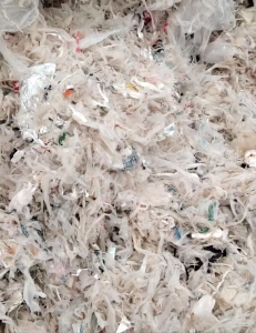 长期出售清洗干造的纸厂废塑料