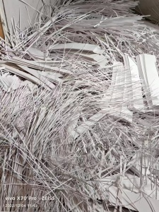 出售无膜白卡纸边角料，长期有