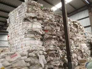 出售废旧水洗编织袋废料，白色和杂色有分开，现货够两车