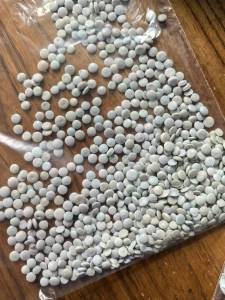 长期出售纯乳白袋颗粒，过120目，现货500吨