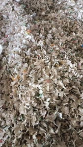 出售纯小白乙破碎料，干粉的，现货200吨