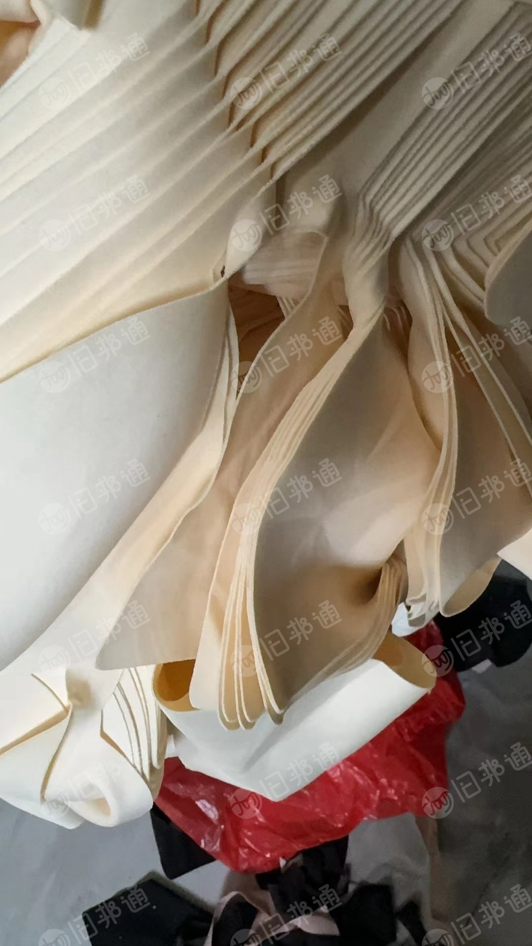 大量出售棉布，涤纶废布，半白烟布，无缝布