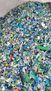 长期出售分色丙破碎料，可直接上机