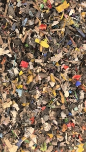 长期出售铁厂下来的尾料，pp/pe混合塑料，无铁