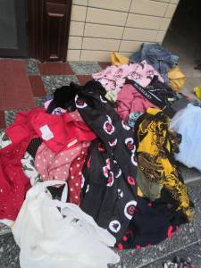长期出售旧衣服统货，黑料分拣出来了，目前有4-5吨，厂在福建漳州