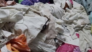 长期出售旧衣服大白，旧衣服，大白开花料，现货5吨左右