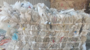 长期出售塑料杂膜，无水无杂无气味，现货10多吨