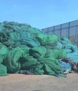 长期回收涤纶防尘网,收回来粉碎用,每月需要1000吨