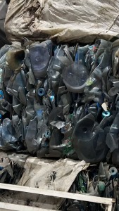 长期出售pc水桶压包料，现货6吨左右