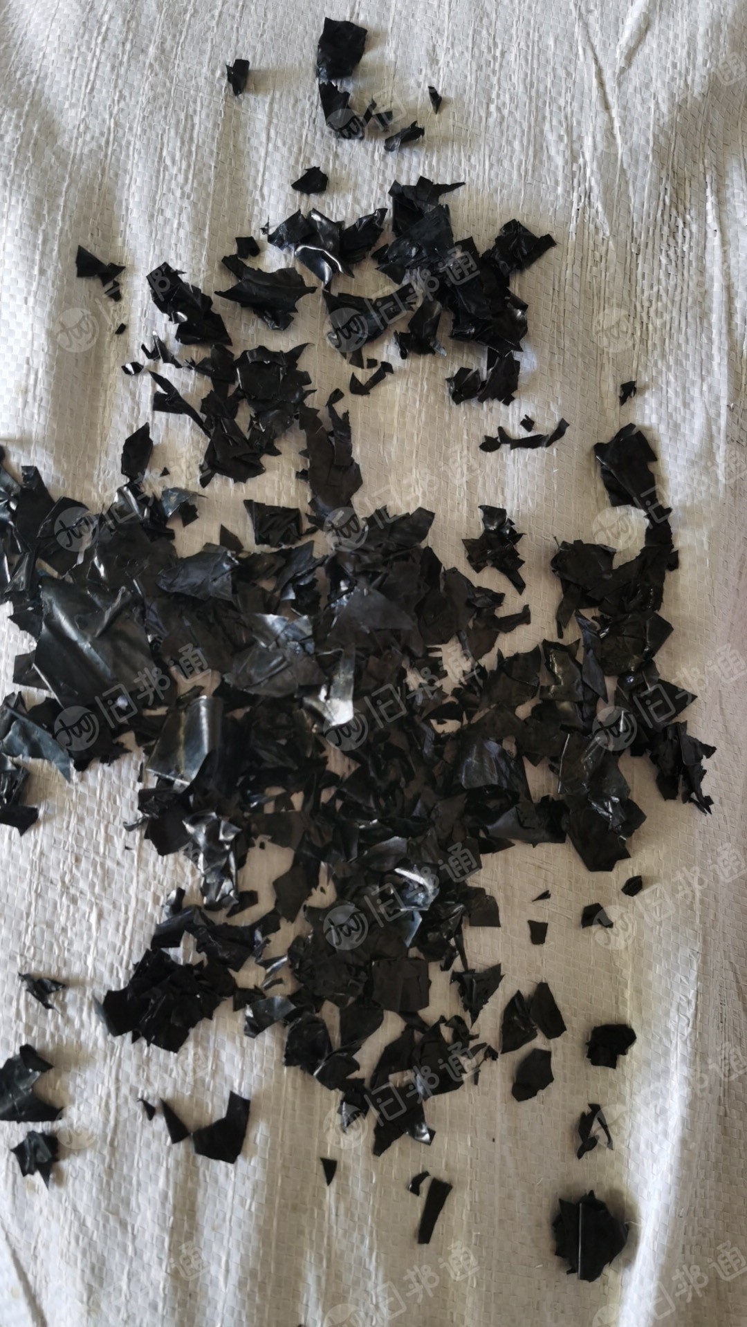小块盐膜常年供应,干净无杂质,货源稳定