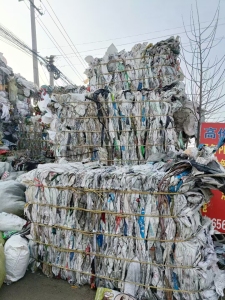 出售废旧杂色吨包，现货够挂车