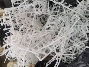 求购TPE花枝料，TPE水口料,白色杂色都可以