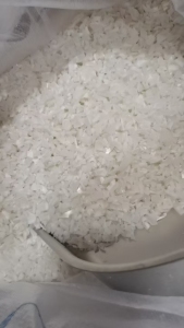 长期出售白色PP破碎料，能直接上机注塑用的，货在浙江嘉兴