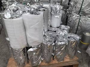 出售锂电池铝塑膜卷筒料，小卷1吨，大卷有四五吨，可二次利用