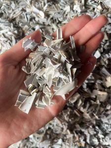 出售软质PVC破碎料，冰箱封边条破碎料，月供200吨